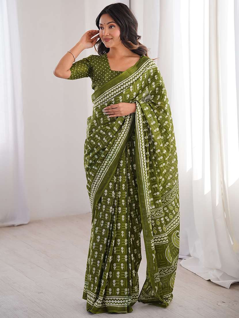 women printed casual wear saree with blouse