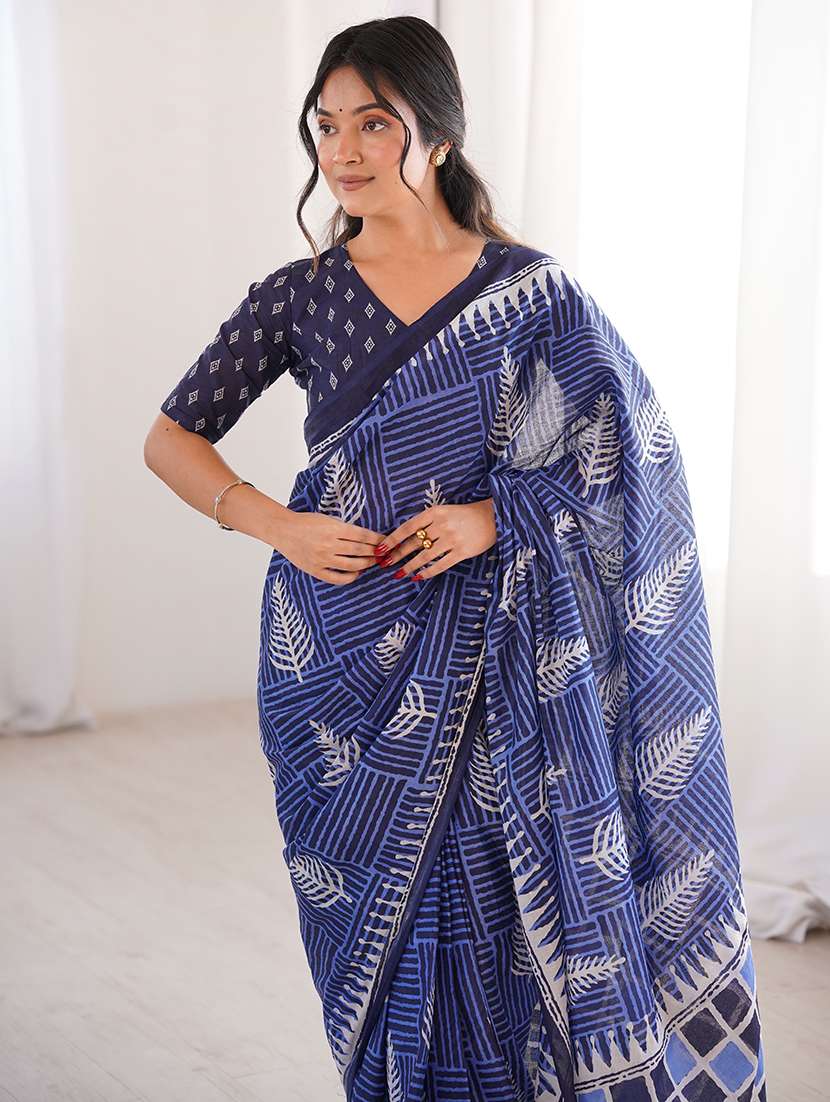 Women Printed Casual Wear Saree With Blouse - 22385452 -  Standard Image - 1