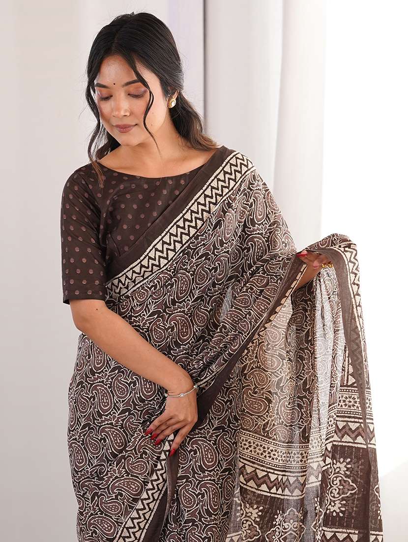 women printed casual wear saree with blouse - 22385453 -  Standard Image - 1