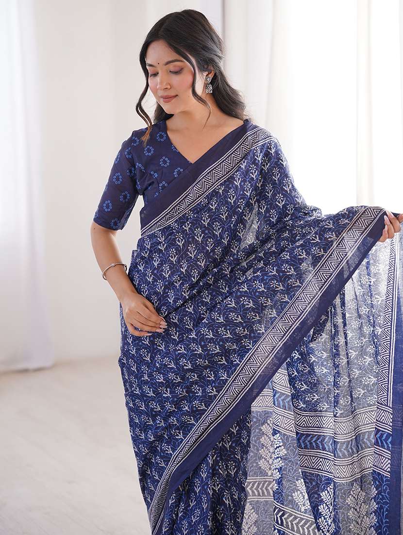 women printed casual wear saree with blouse - 22385460 -  Standard Image - 1