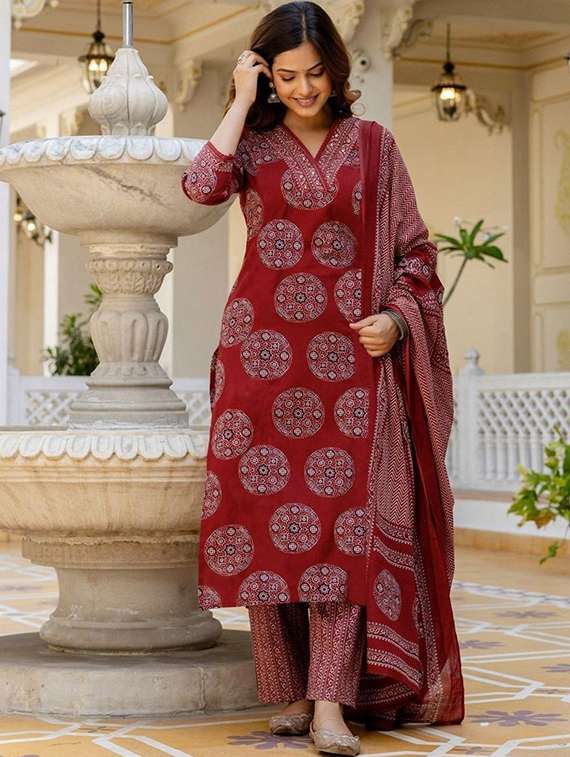 women printed three quarter sleeve kurta pant with dupatta set