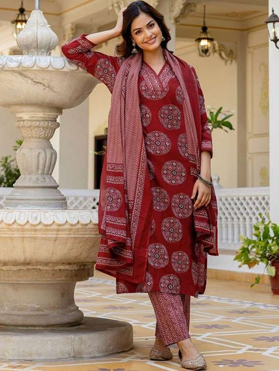 women printed three quarter sleeve kurta pant with dupatta set - 22385503 -  Standard Image - 1