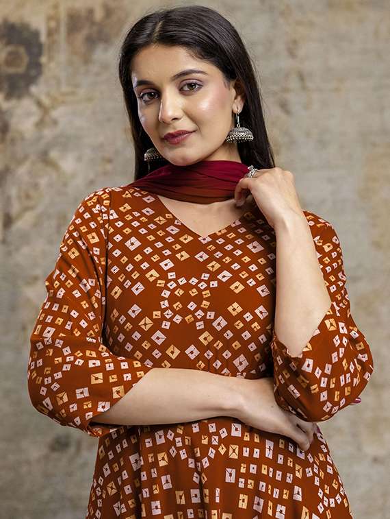 women printed three quarter sleeve kurta pant with dupatta set - 22385504 -  Standard Image - 1