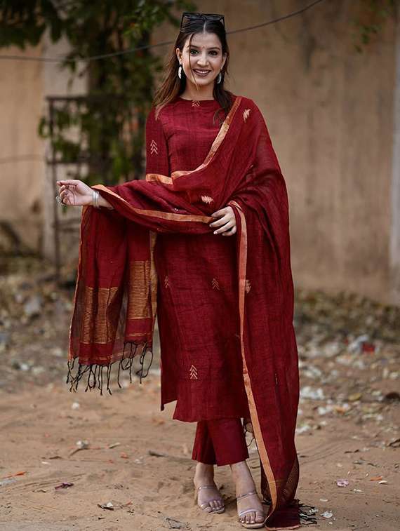 women self design three quarter sleeve kurta pant with dupatta set