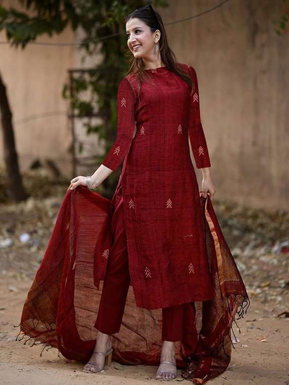 women self design three quarter sleeve kurta pant with dupatta set - 22385513 -  Standard Image - 1