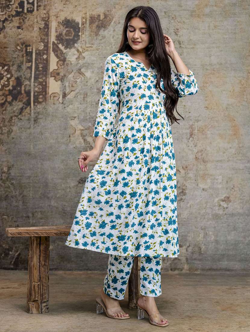 Women Printed Three Quarter Sleeve Kurta Pant Set - 22385542 -  Standard Image - 1