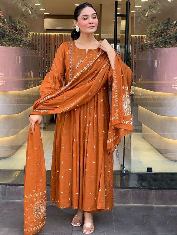 women printed three quarter sleeve kurta pant with dupatta set - 22385546 -  Standard Image - 1