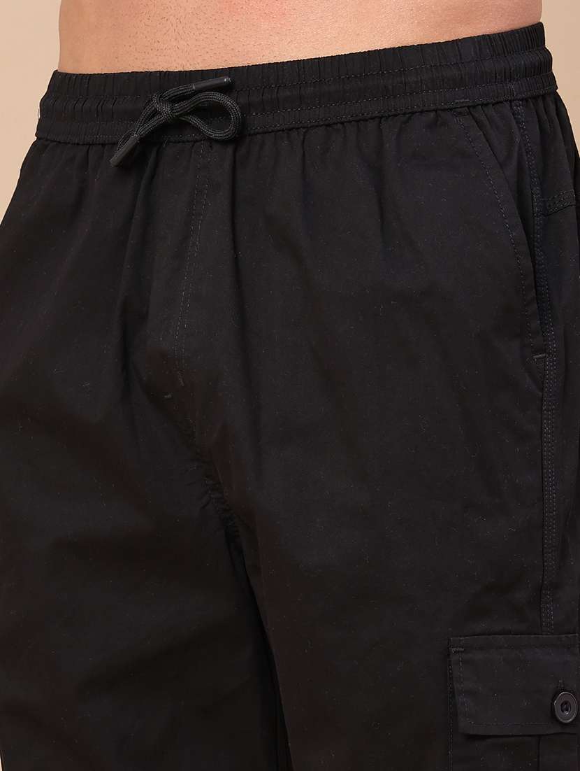 men solid mid rise regular fit cargo  - 22386479 -  Standard Image - 1