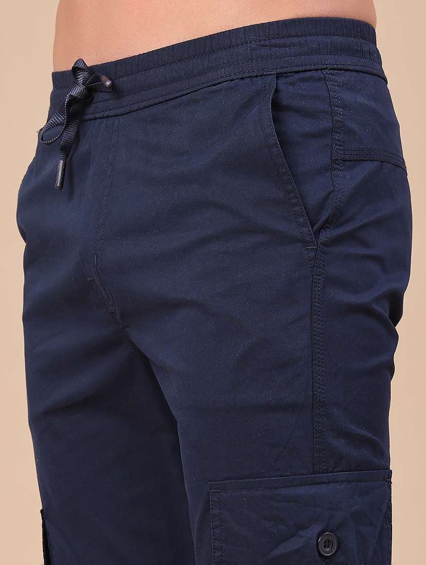 men solid mid rise regular fit cargo  - 22386480 -  Standard Image - 1