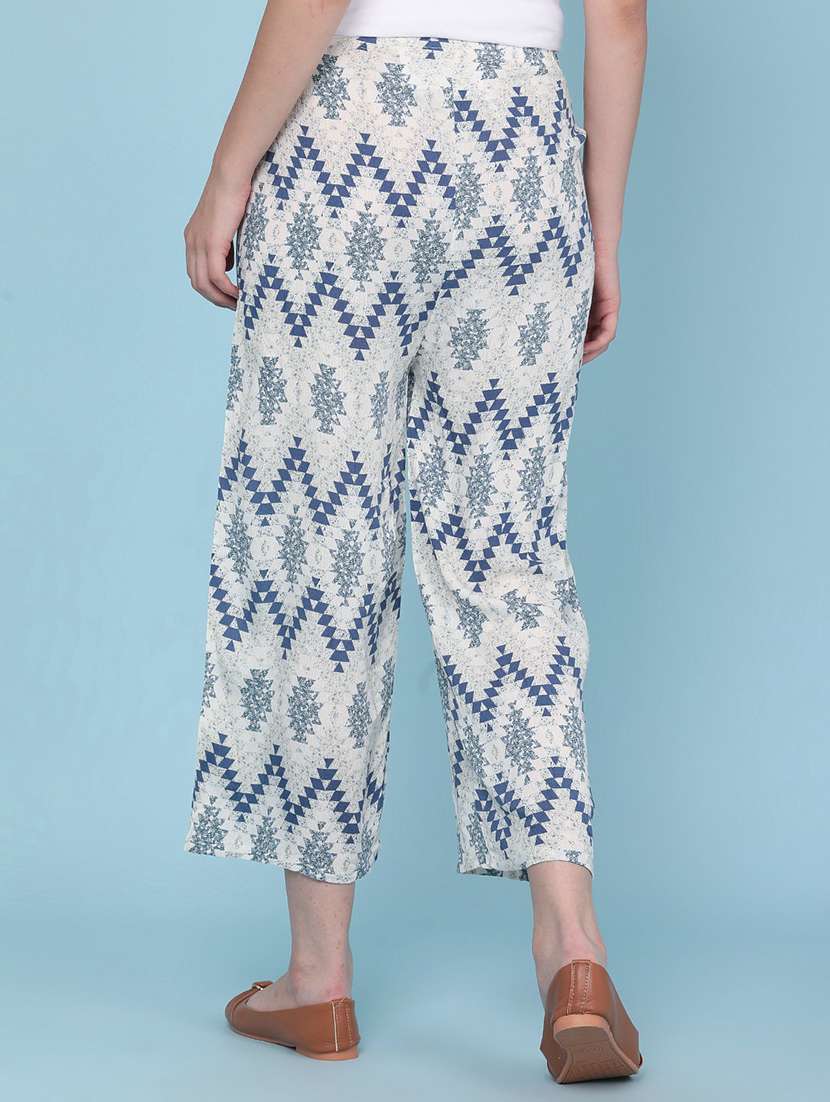 Women Printed Mid Rise Palazzo - 22386550 -  Standard Image - 4