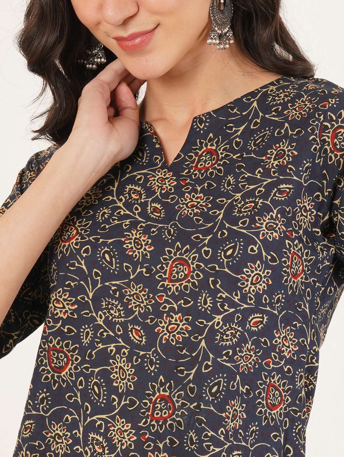 women floral three quarter sleeve straight kurti - 22386950 -  Standard Image - 1