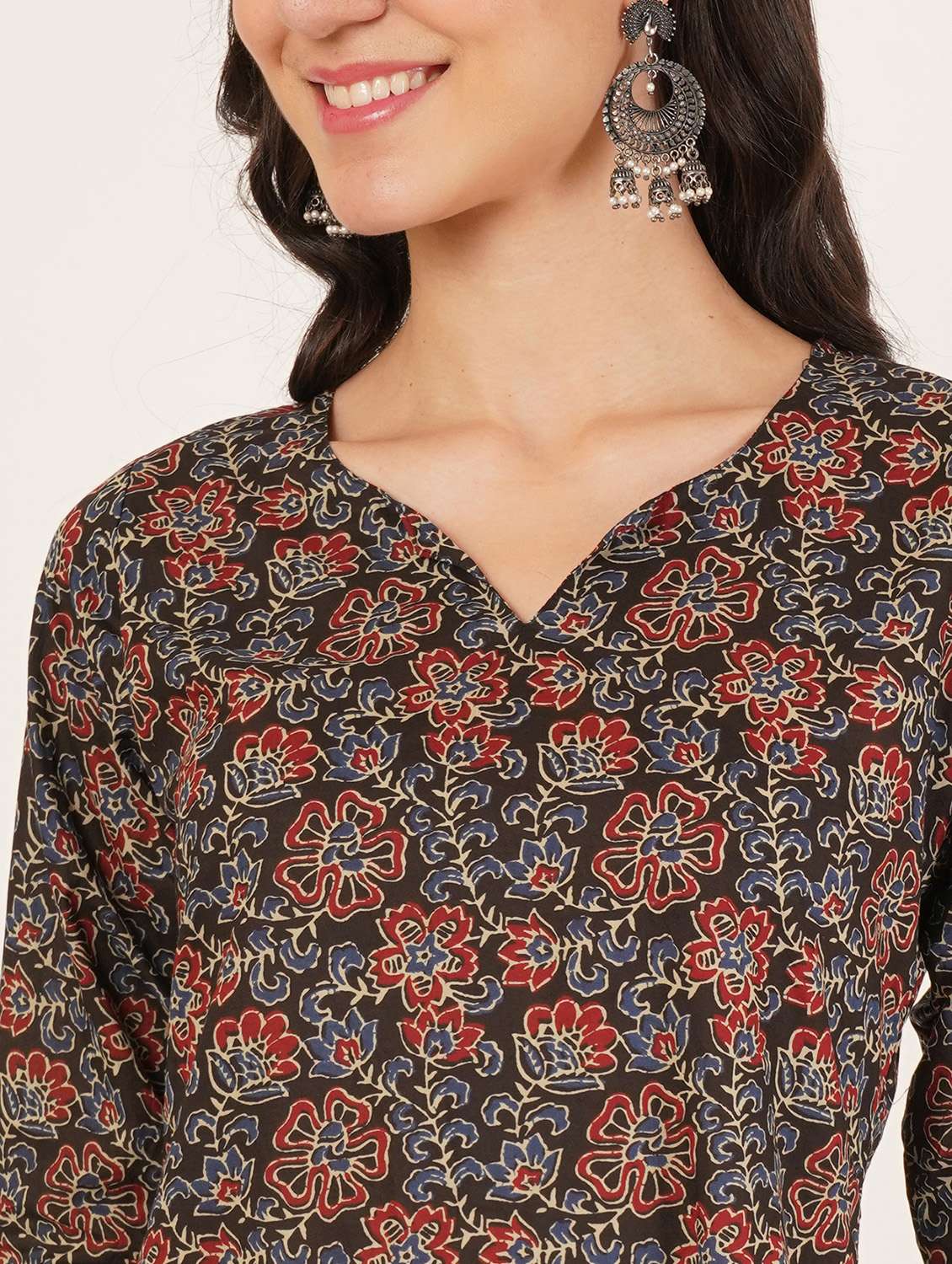 women floral three quarter sleeve straight kurti - 22386951 -  Standard Image - 1