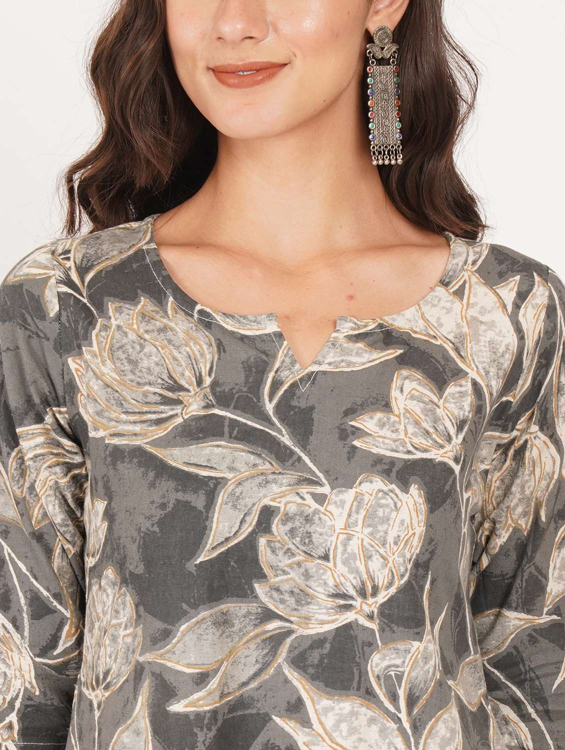 women printed three quarter sleeve straight kurti - 22386956 -  Standard Image - 1