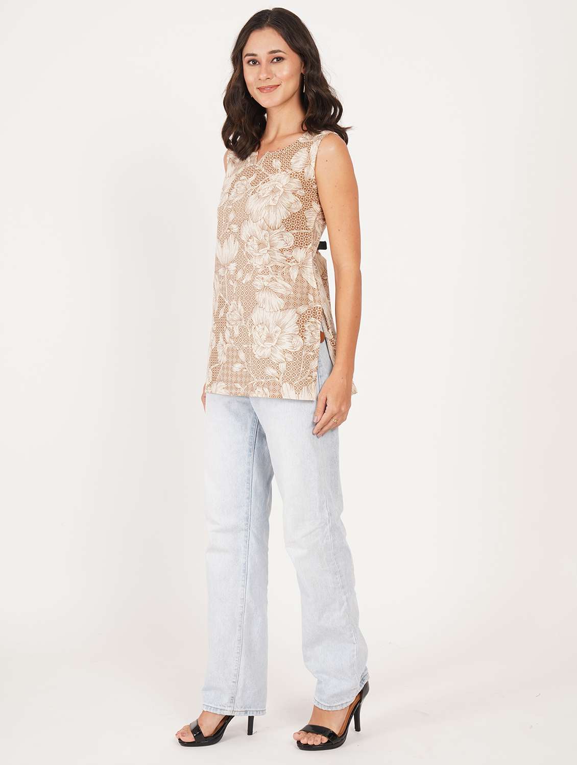 women printed notch neck straight kurti - 22386962 -  Standard Image - 4