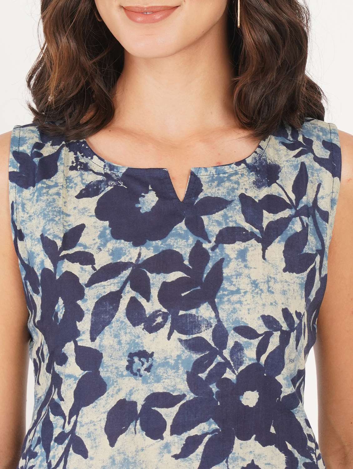 women printed notch neck straight kurti - 22386994 -  Standard Image - 1