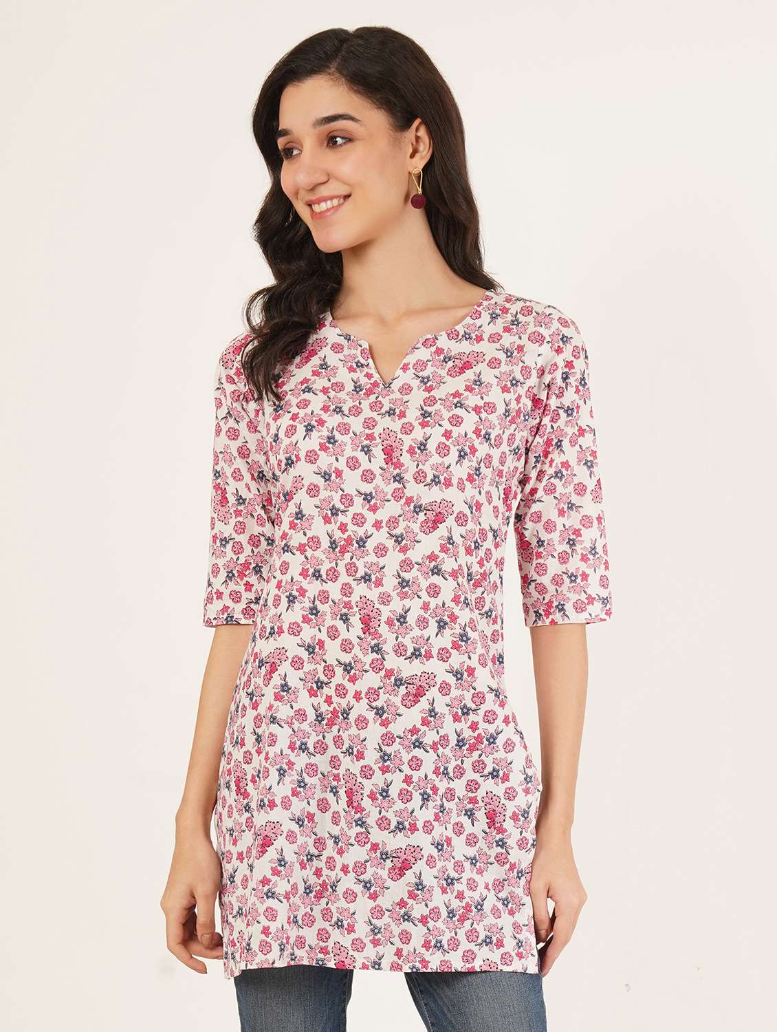 women printed three quarter sleeve straight kurti