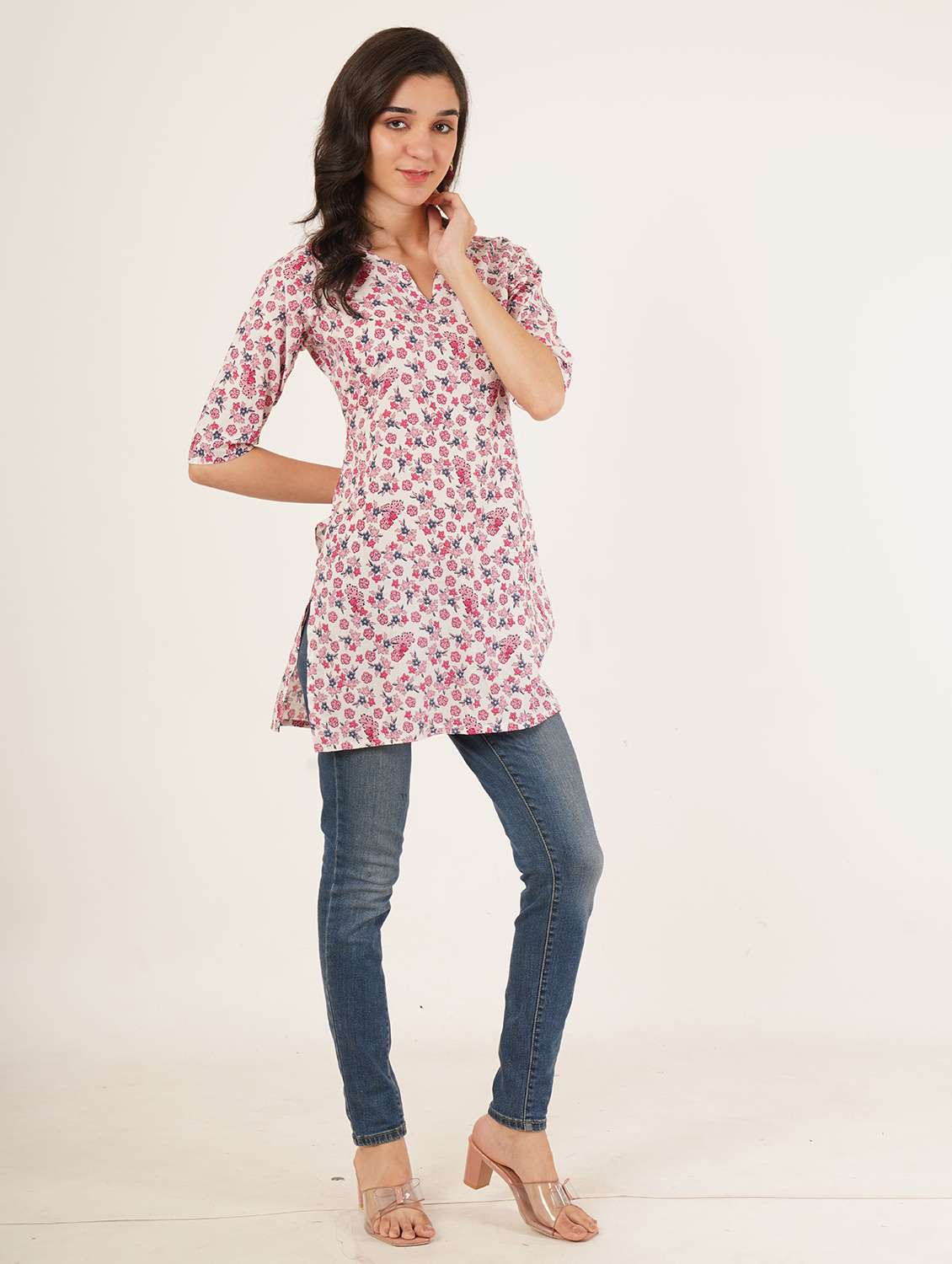 women printed three quarter sleeve straight kurti - 22386999 -  Standard Image - 4