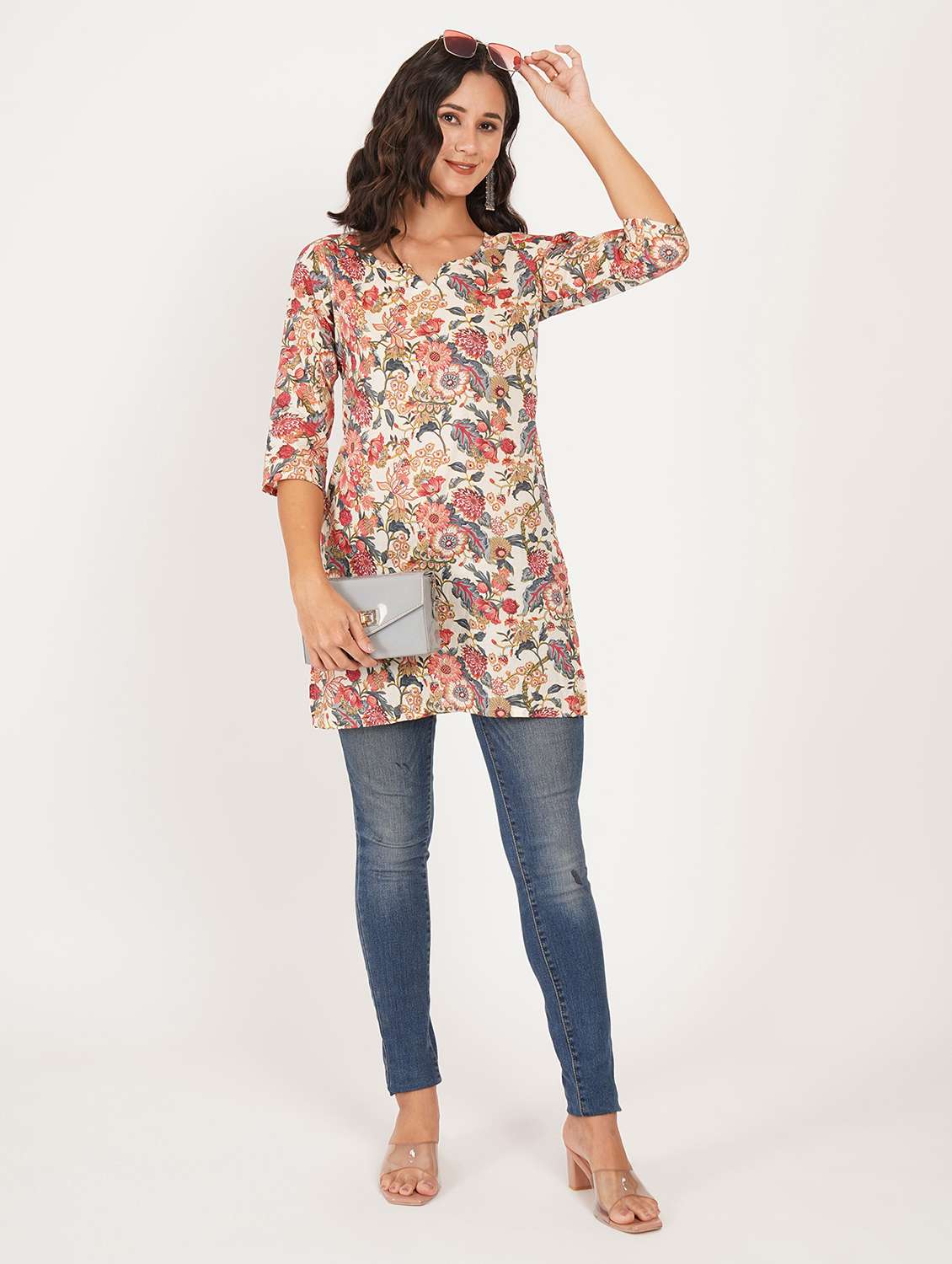 women printed three quarter sleeve straight kurti - 22387000 -  Standard Image - 4