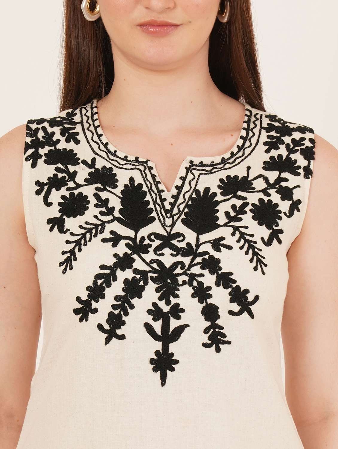 women solid with work notch neck straight kurti - 22387052 -  Standard Image - 1