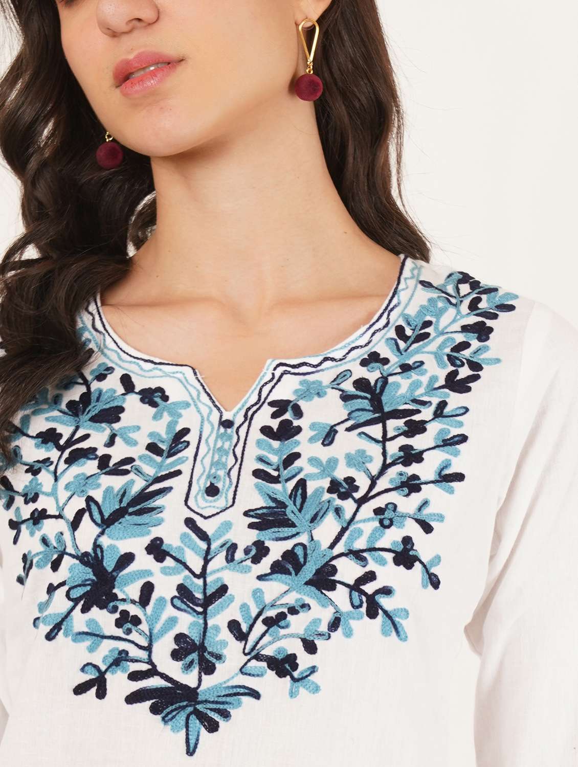 women solid with work notch neck straight kurti - 22387075 -  Standard Image - 1