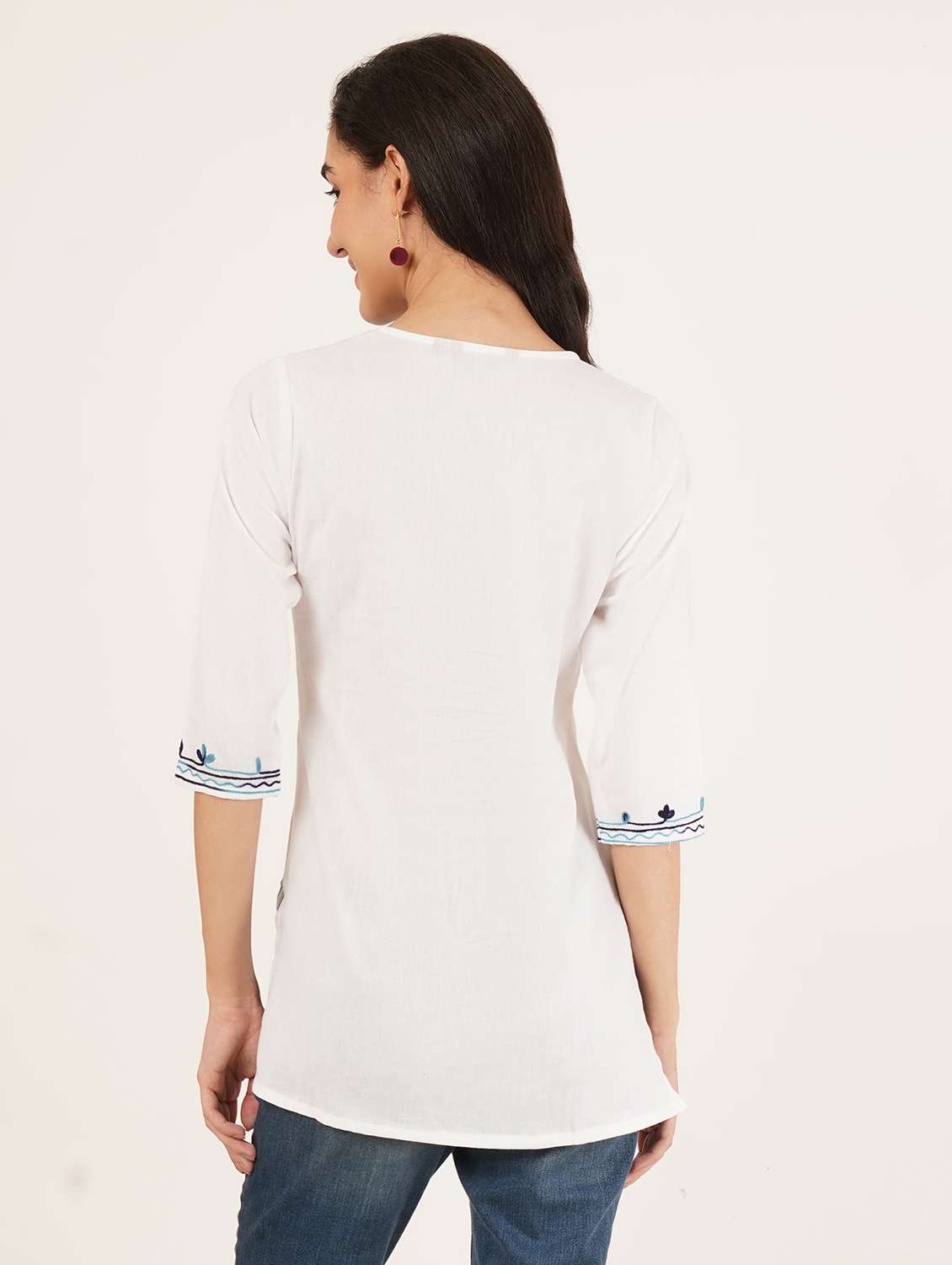 women solid with work notch neck straight kurti - 22387075 -  Standard Image - 4