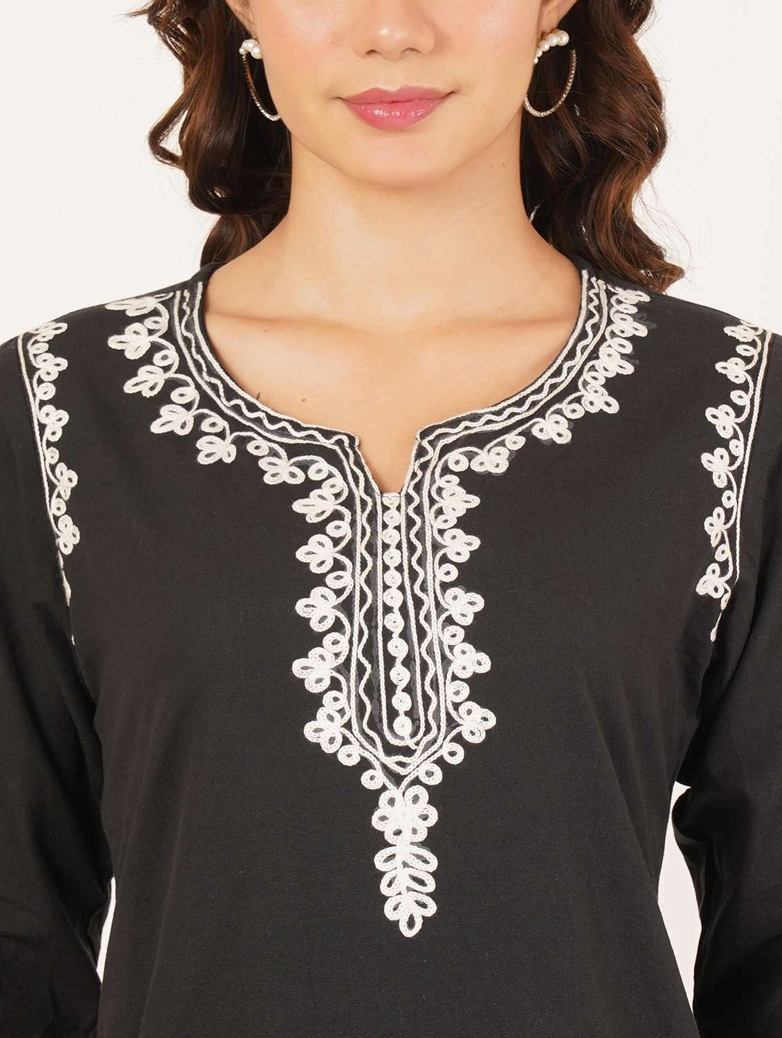 women solid with work notch neck straight kurti - 22387081 -  Standard Image - 1