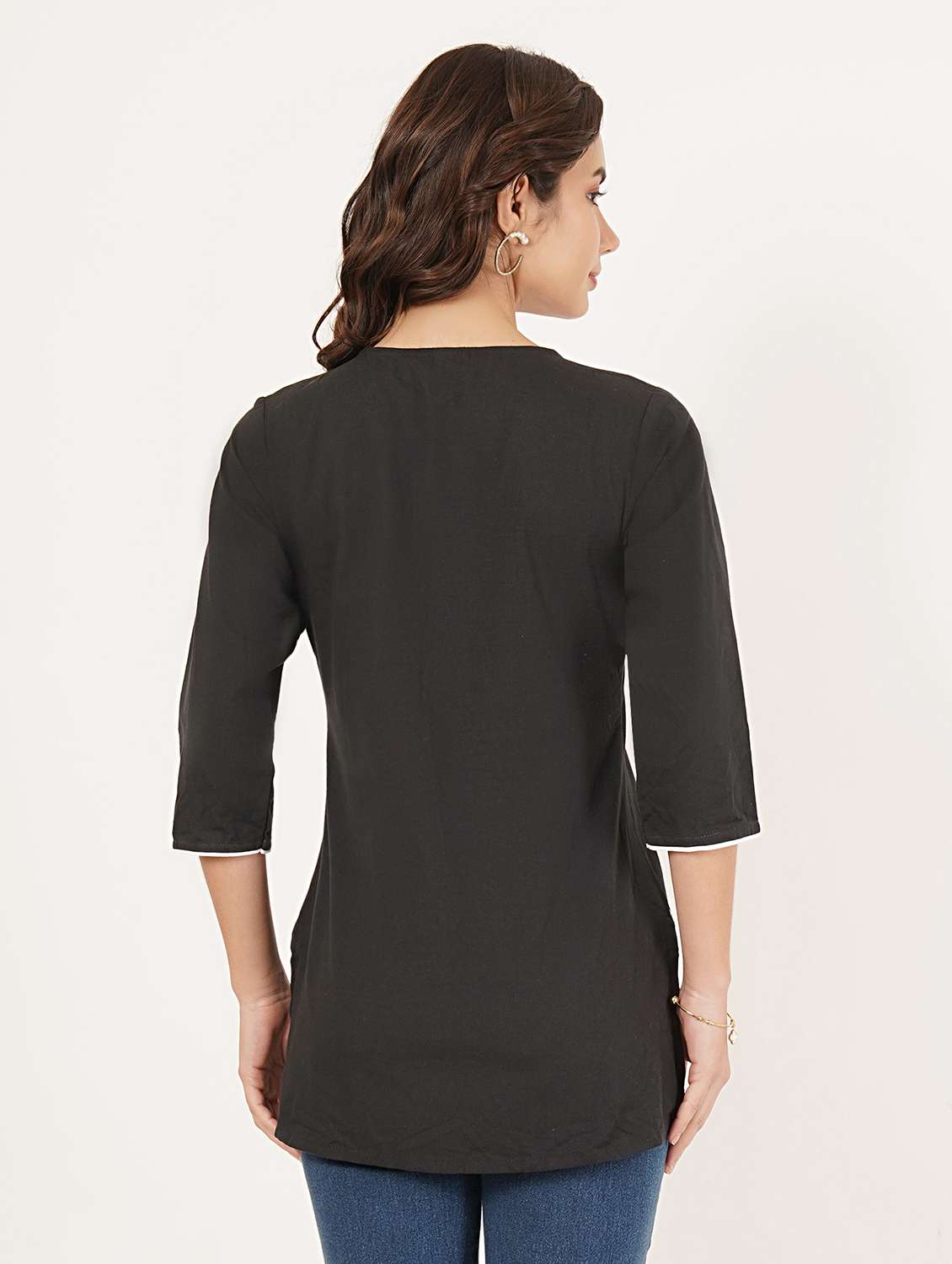 women solid with work notch neck straight kurti - 22387081 -  Standard Image - 4