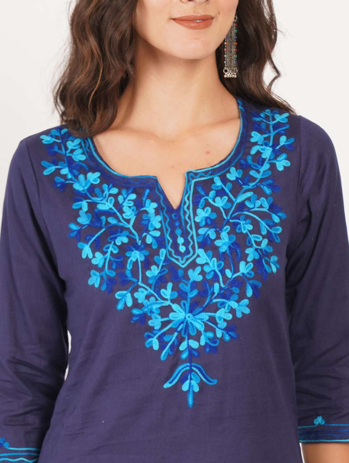 women solid with work notch neck straight kurti - 22387090 -  Standard Image - 1