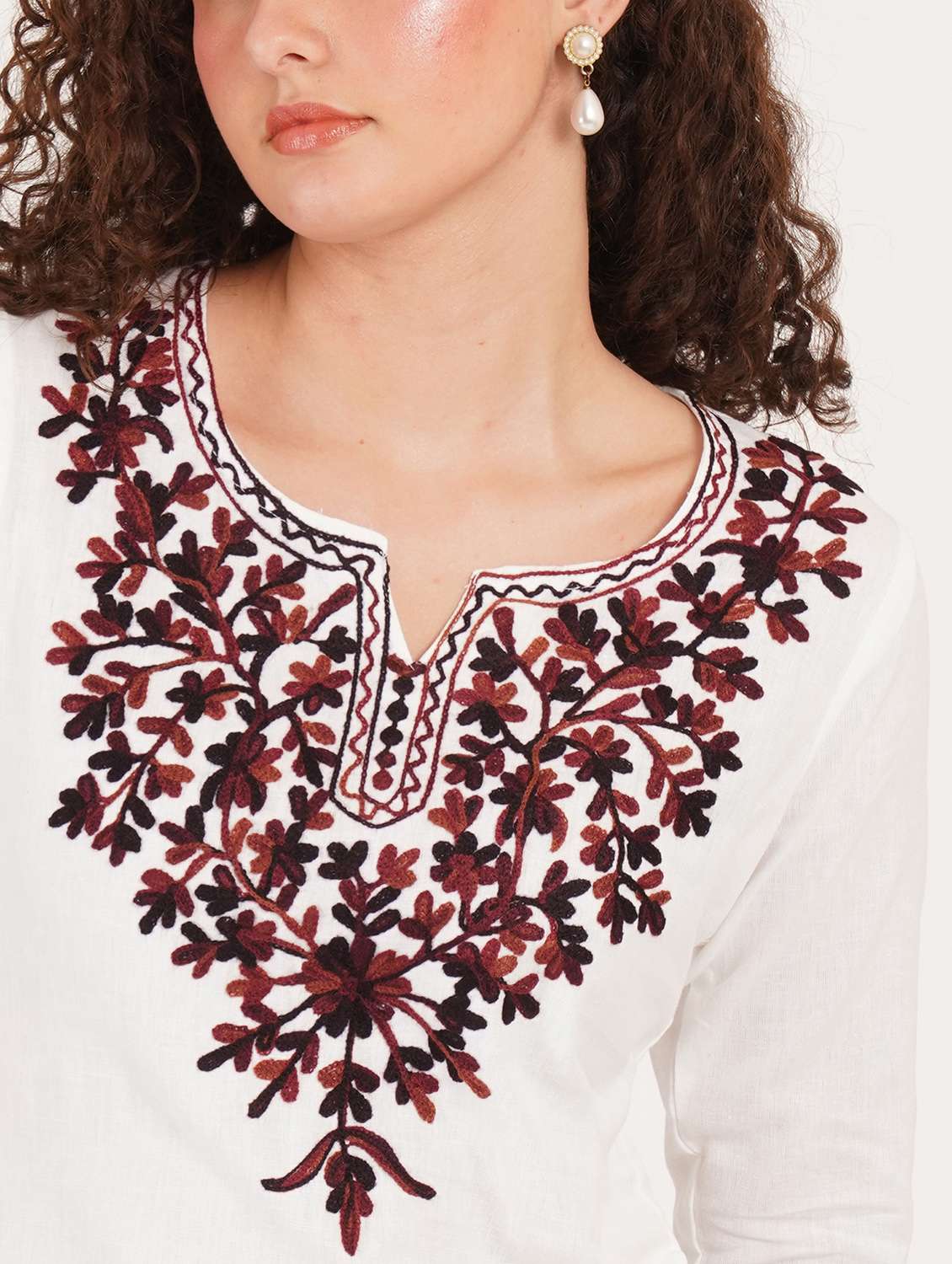 women solid with work notch neck straight kurti - 22387091 -  Standard Image - 1