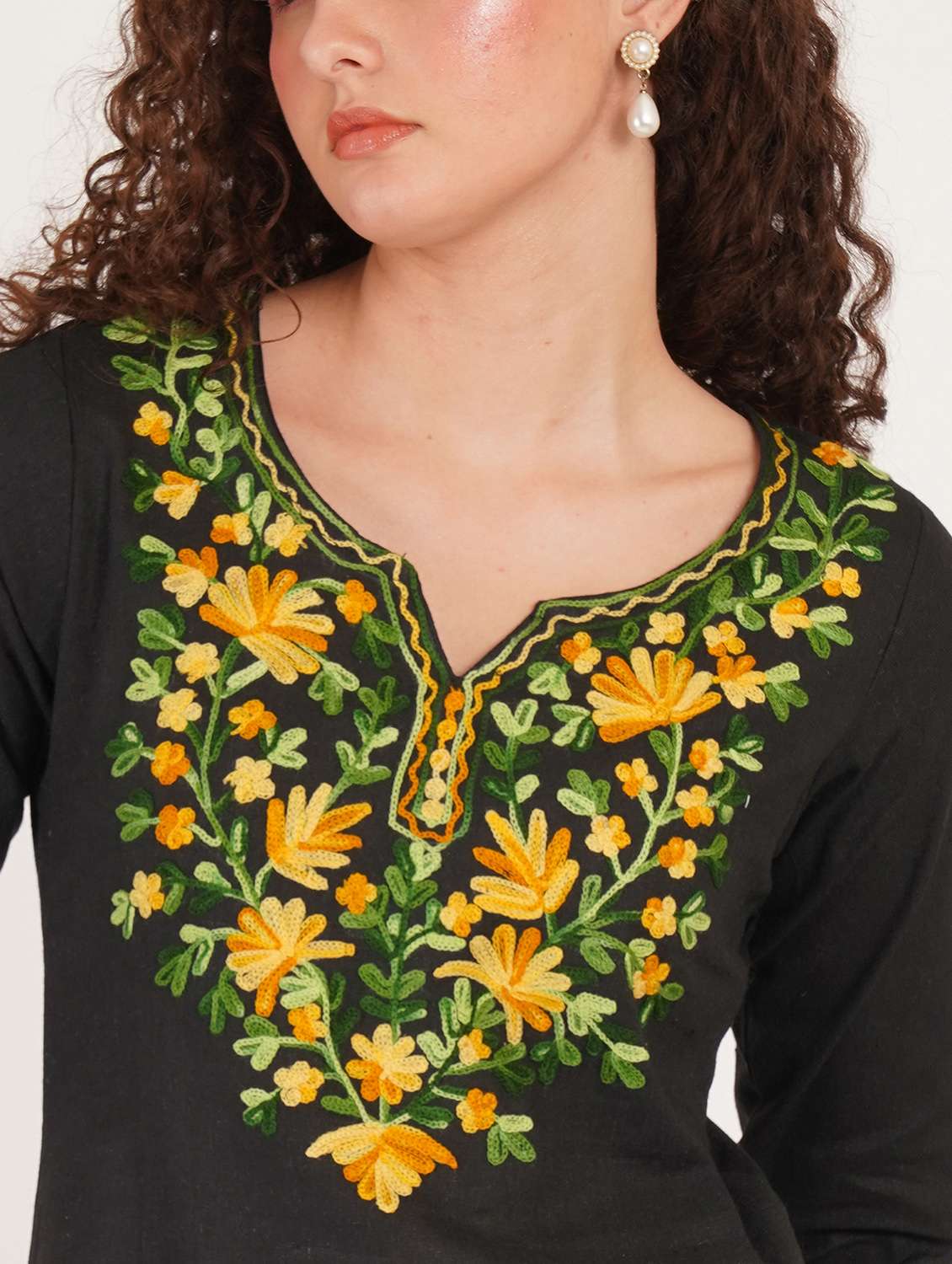 women solid with work notch neck straight kurti - 22387093 -  Standard Image - 1