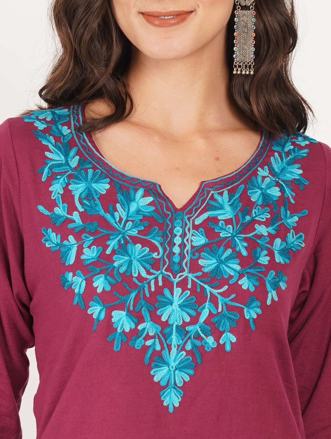 women solid with work notch neck straight kurti - 22387098 -  Standard Image - 1