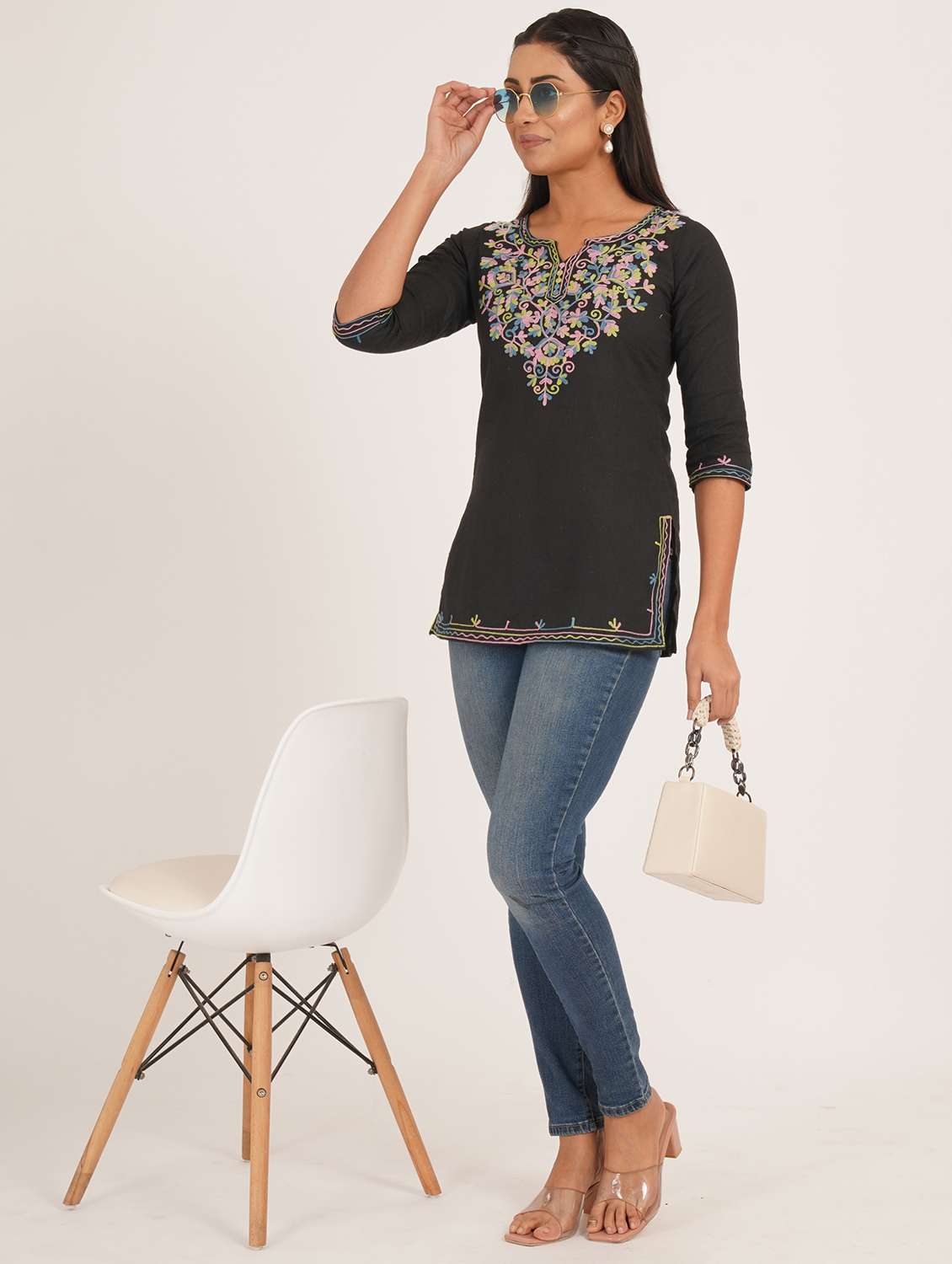 women solid with work notch neck straight kurti - 22387102 -  Standard Image - 4