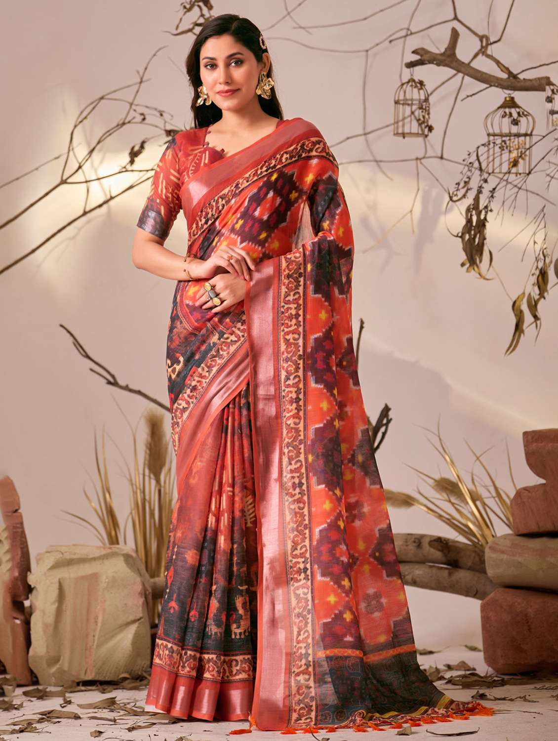 women printed handloom saree with blouse