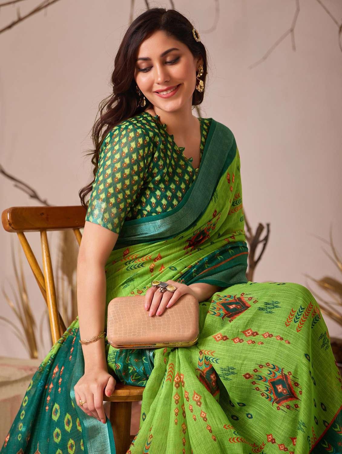 women printed handloom saree with blouse - 22388810 -  Standard Image - 1