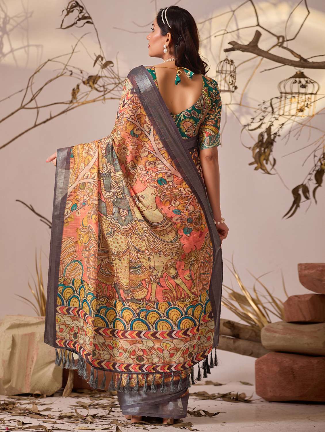 women printed casual wear saree with blouse - 22388815 -  Standard Image - 4