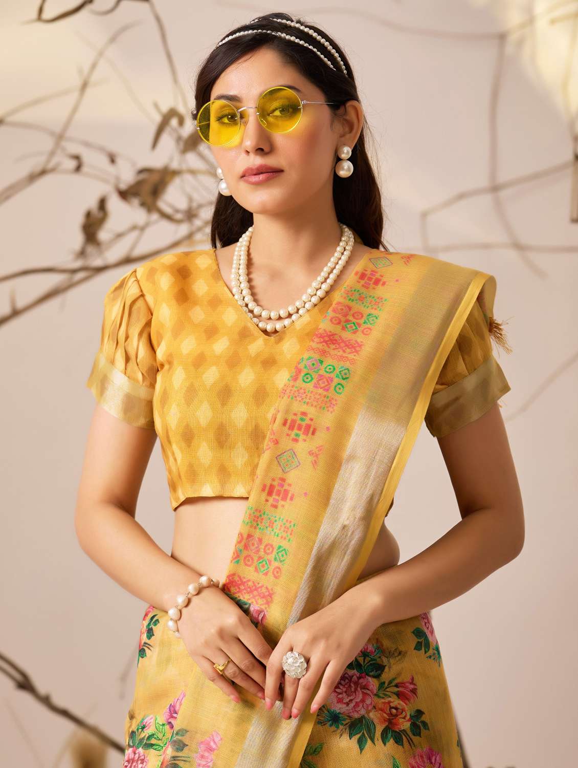 women printed casual wear saree with blouse - 22388820 -  Standard Image - 1