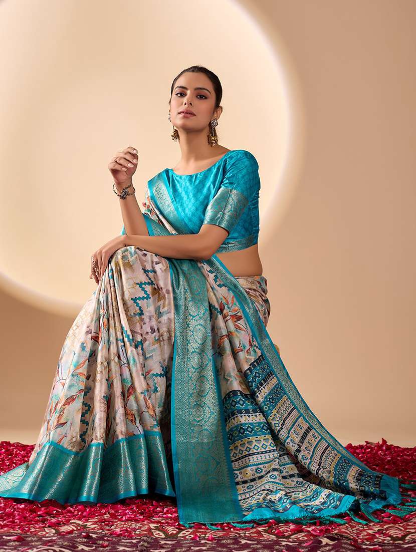 women printed casual wear saree with blouse - 22388839 -  Standard Image - 1