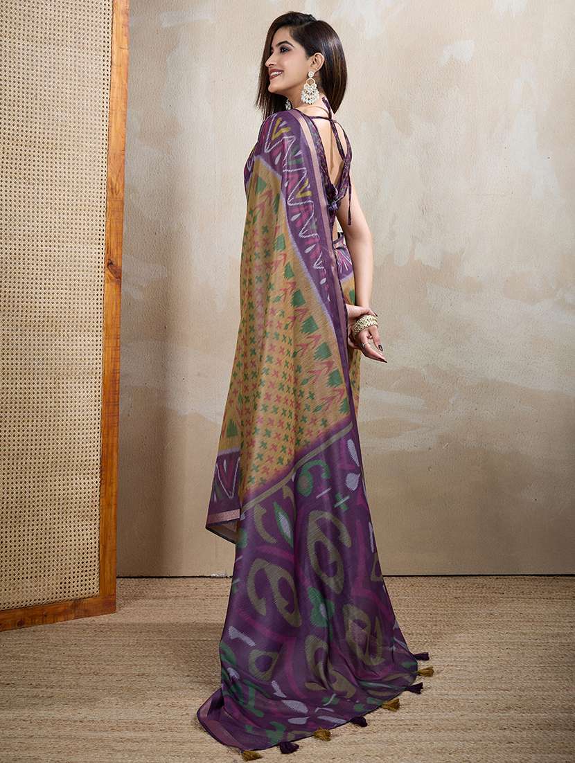 women printed casual wear saree with blouse - 22388898 -  Standard Image - 4
