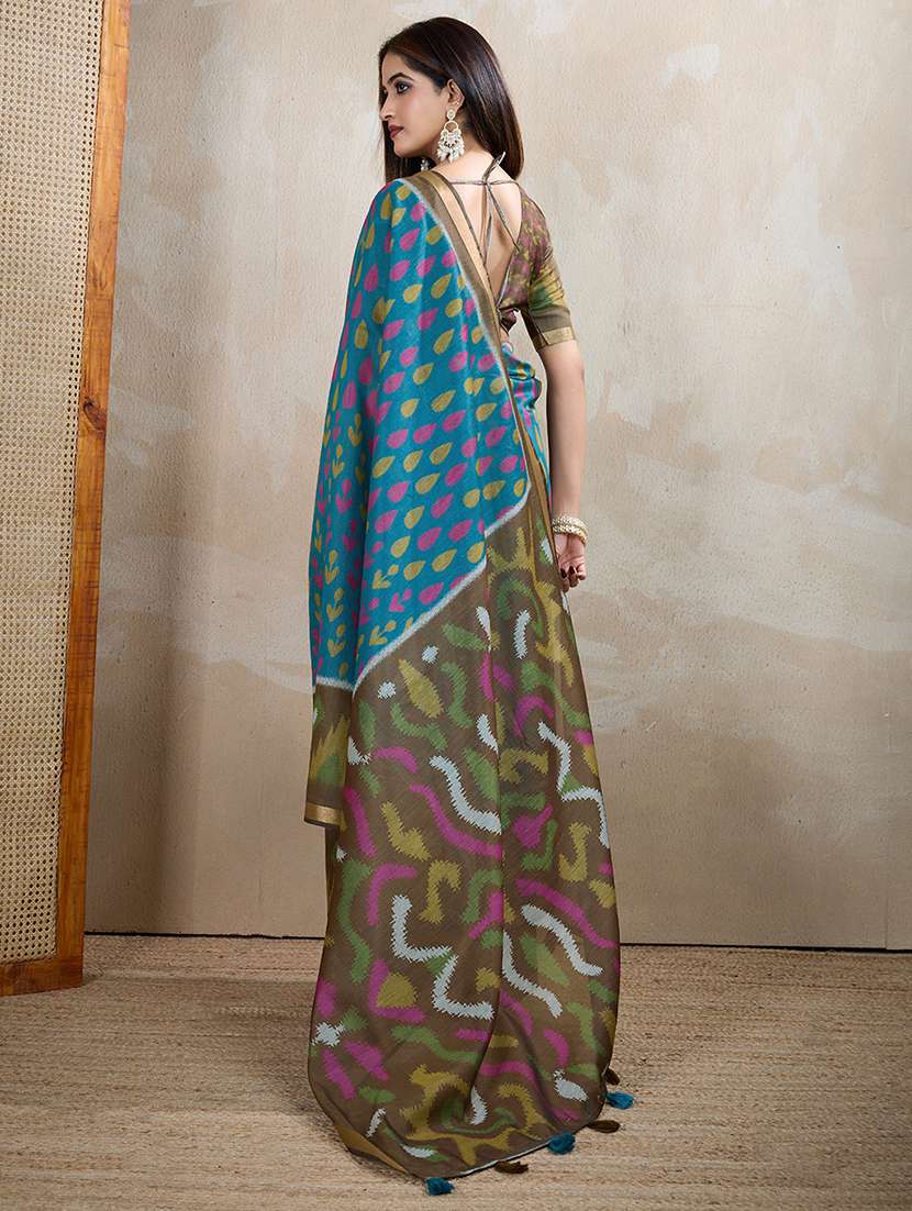 women printed casual wear saree with blouse - 22388901 -  Standard Image - 4