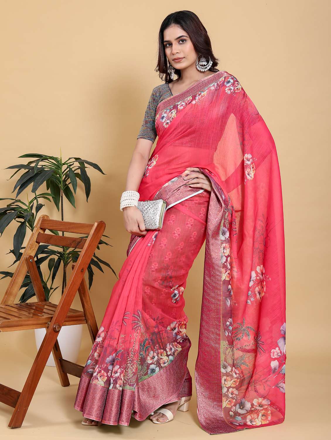 women printed casual wear saree with blouse - 22389009 -  Standard Image - 4