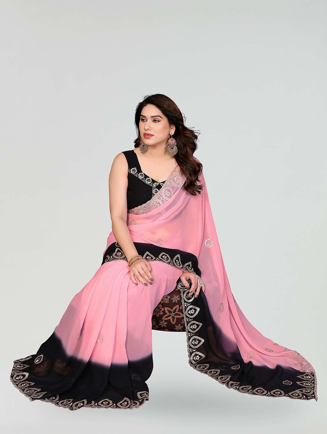 women ombre embroidered saree with blouse - 22389490 -  Standard Image - 4