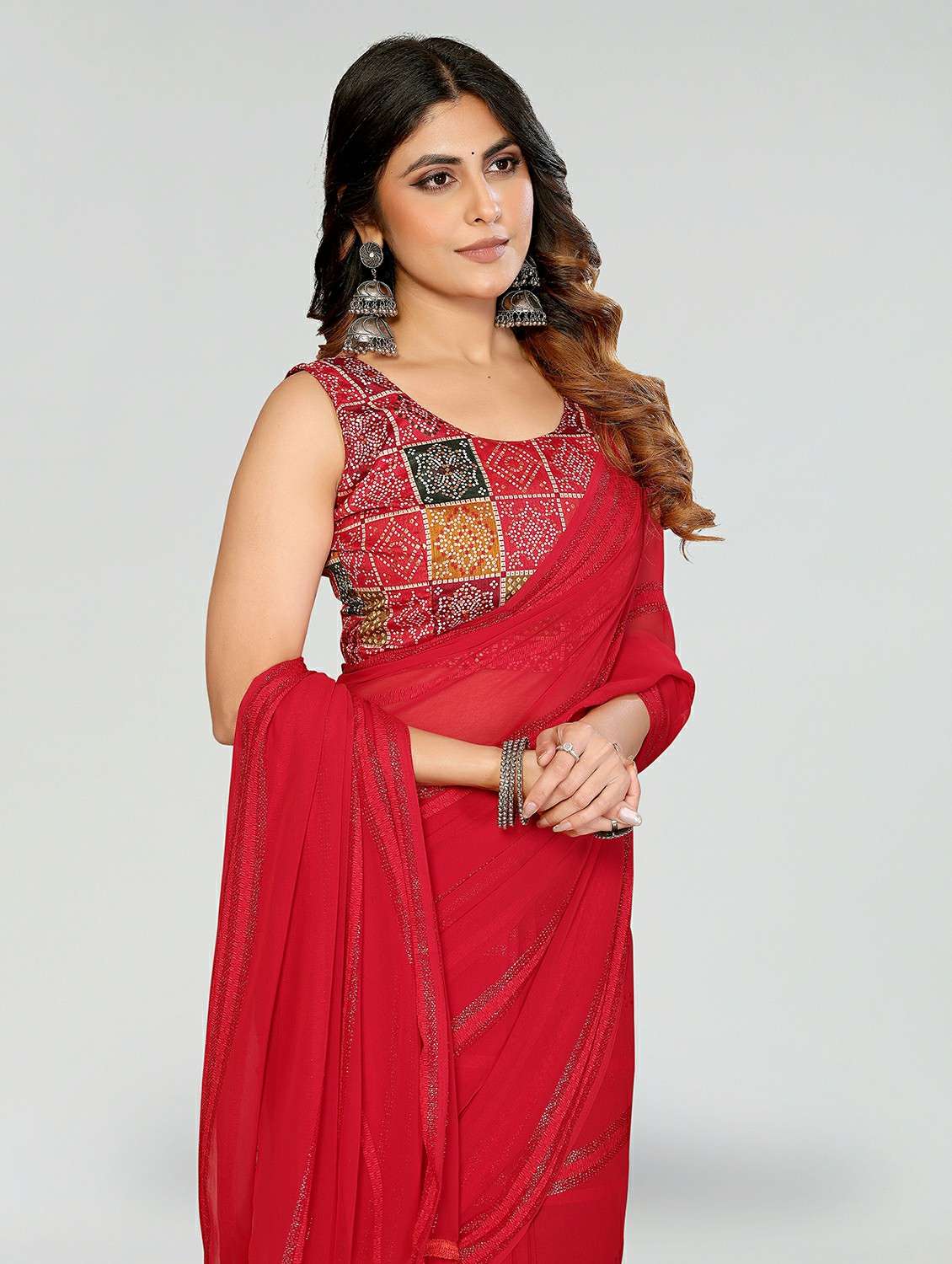women self design plain saree with blouse - 22389530 -  Standard Image - 1