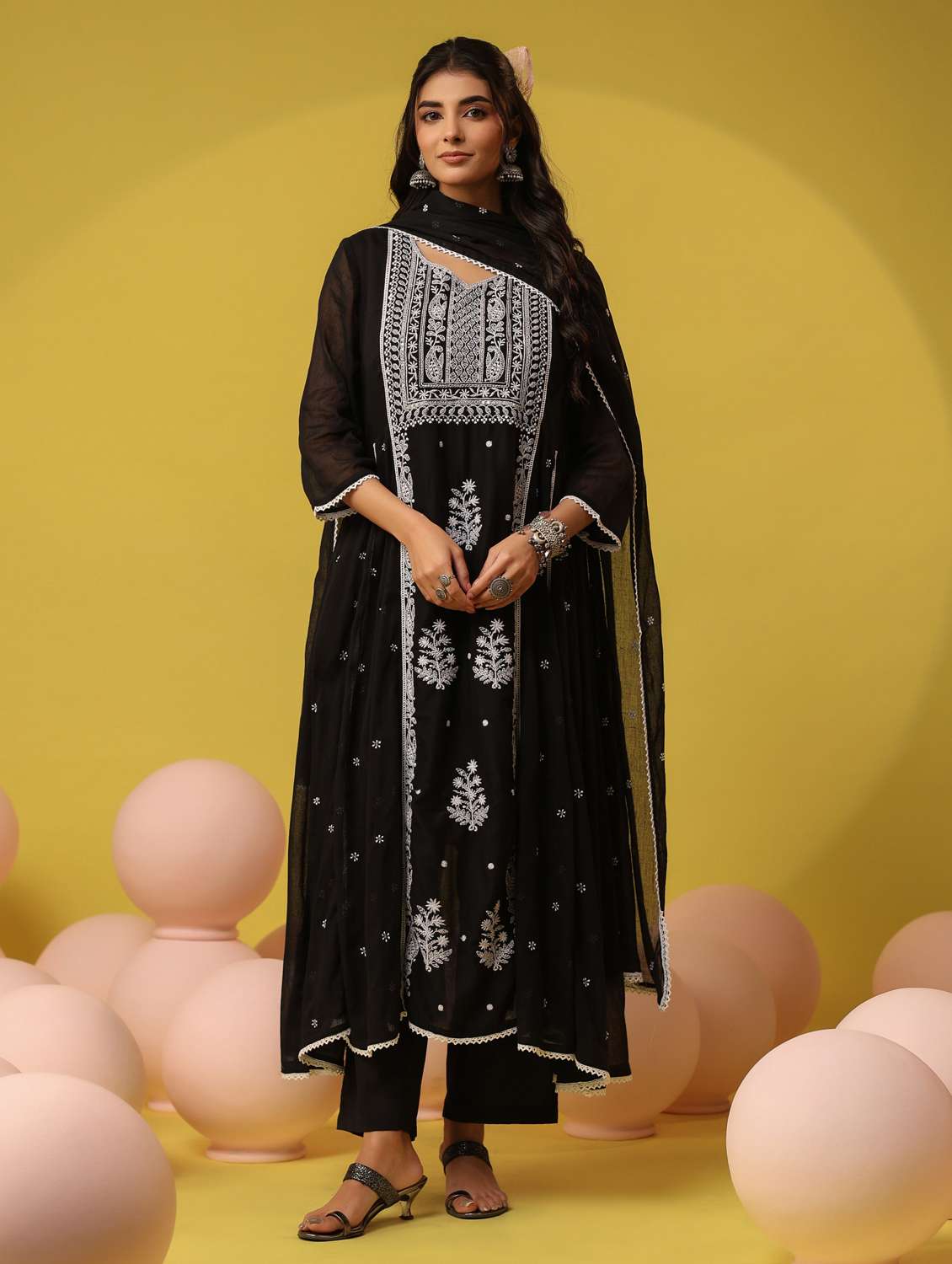 women solid with work three quarter sleeve kurta pant with dupatta set