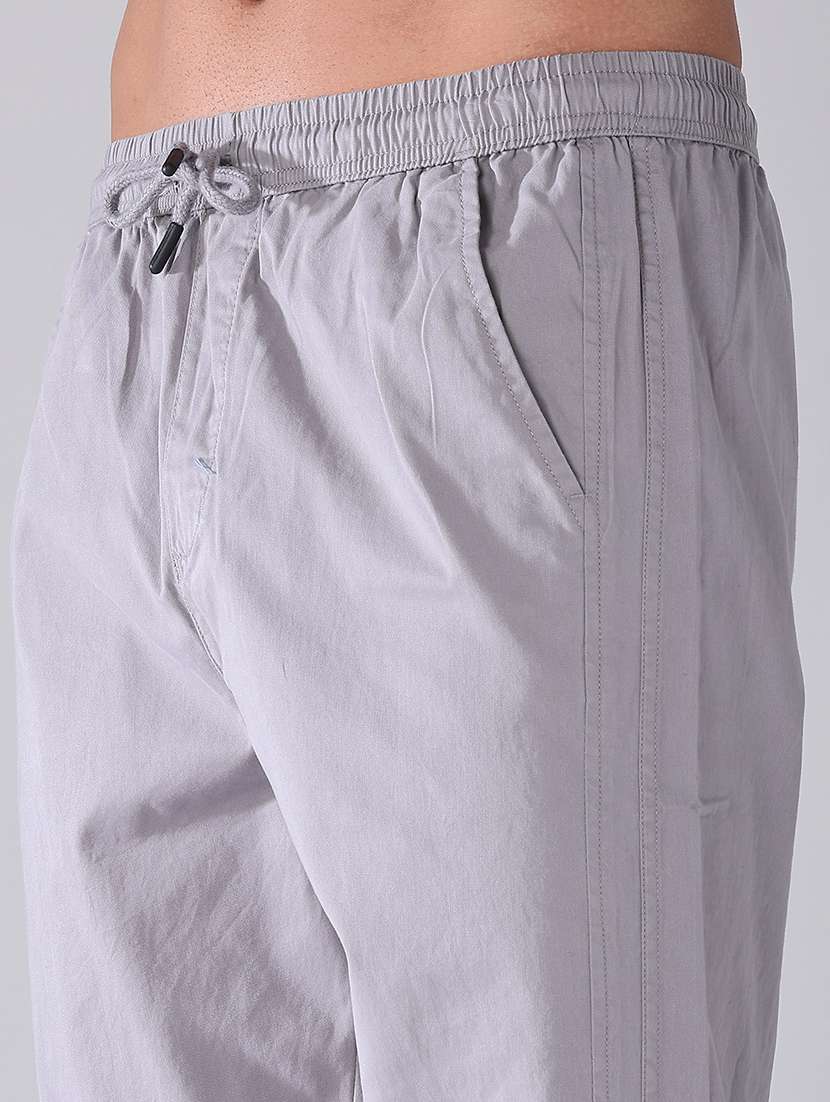 men solid mid rise flat front trouser - 22391060 -  Standard Image - 1