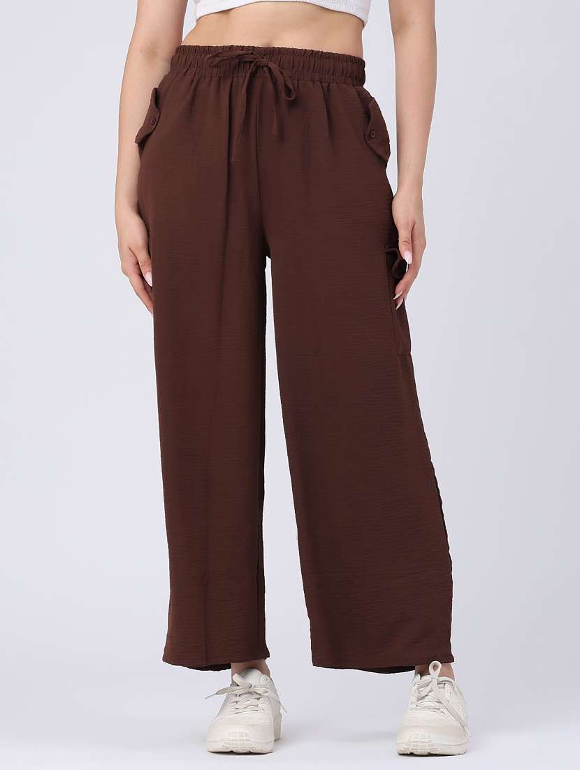 women solid mid rise cargo pants