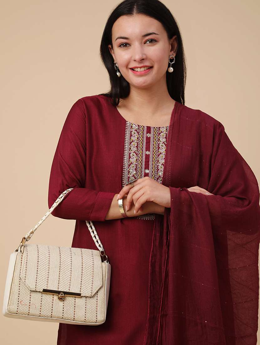 maroon cotton kurta pant  set - 22391572 -  Standard Image - 4