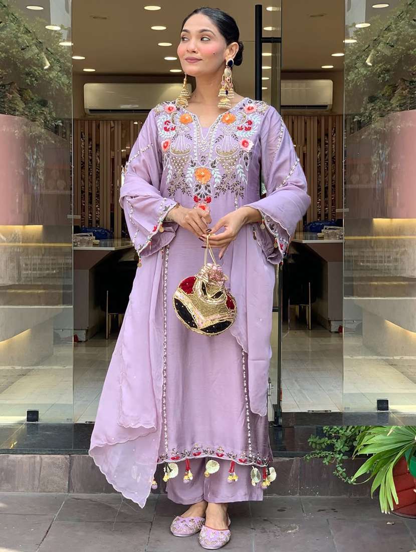 women solid with work three quarter sleeve kurta pant with dupatta set - 22391673 -  Standard Image - 4