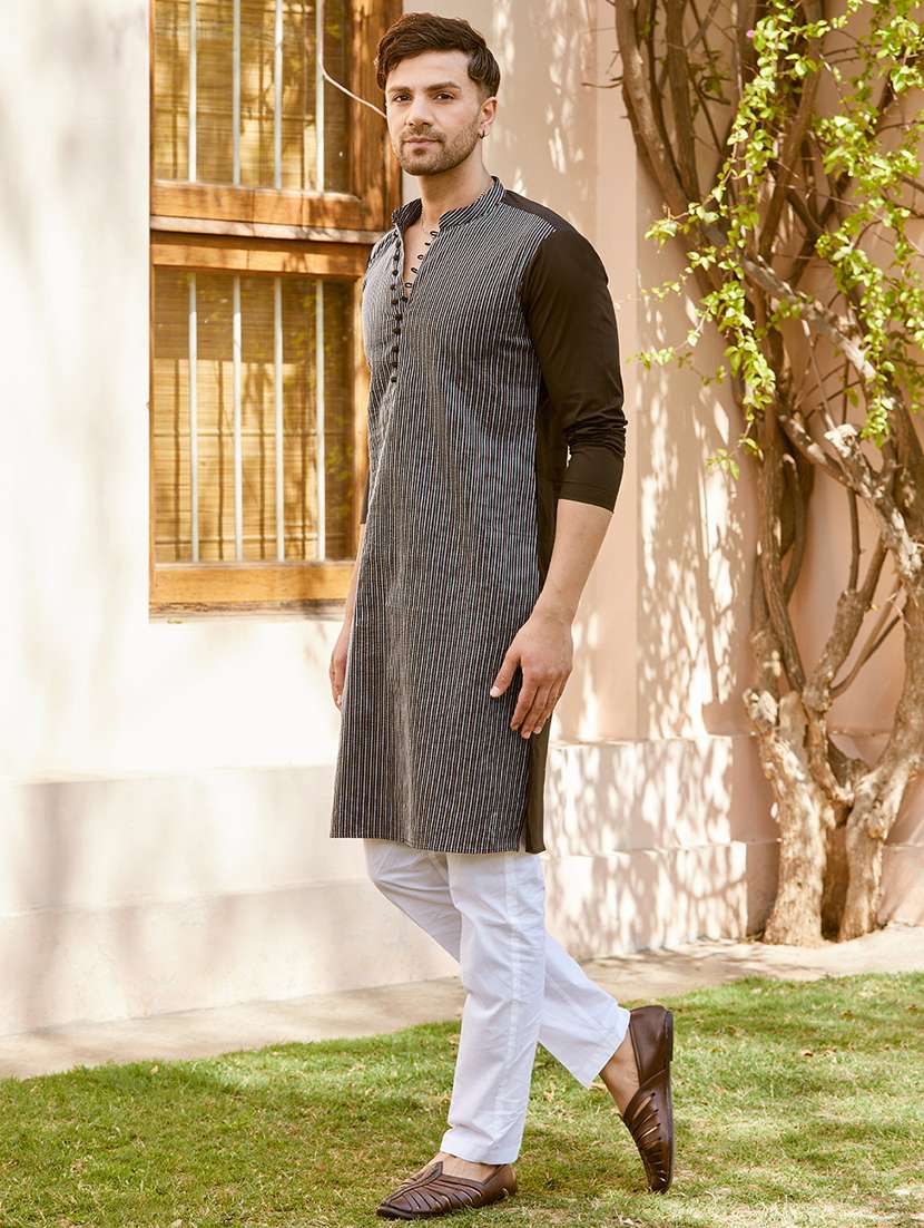 men self design mandarin neck long kurta - 22392128 -  Standard Image - 4