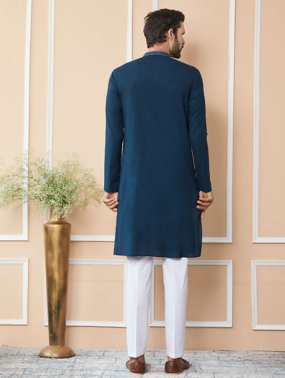 men solid with work mandarin neck long kurta - 22392175 -  Standard Image - 4