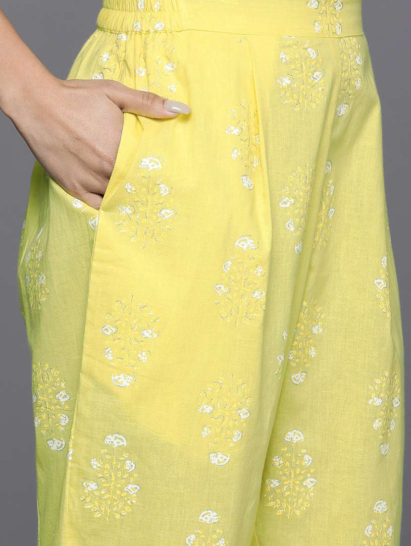 women printed sleeveless kurta pant set - 22392791 -  Standard Image - 4